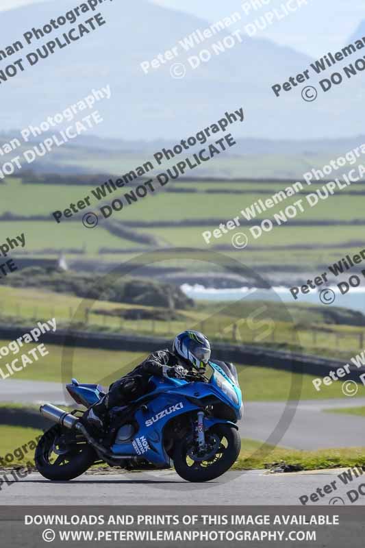 anglesey no limits trackday;anglesey photographs;anglesey trackday photographs;enduro digital images;event digital images;eventdigitalimages;no limits trackdays;peter wileman photography;racing digital images;trac mon;trackday digital images;trackday photos;ty croes